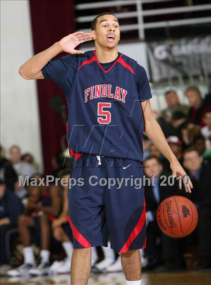 Thumbnail 3 in Findlay Prep vs. St. Patrick (Hoophall Classic) photogallery.