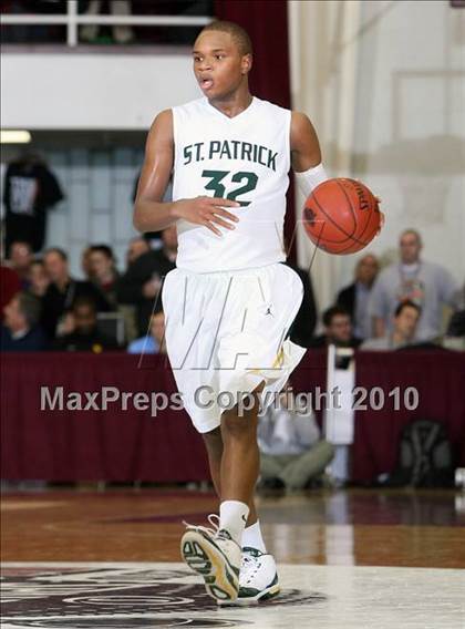Thumbnail 2 in Findlay Prep vs. St. Patrick (Hoophall Classic) photogallery.