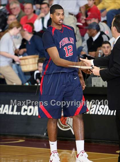 Thumbnail 2 in Findlay Prep vs. St. Patrick (Hoophall Classic) photogallery.