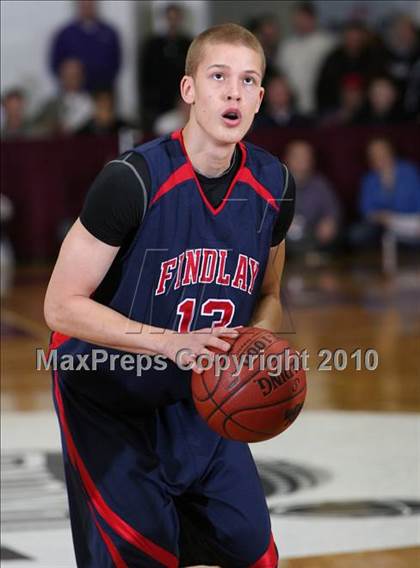 Thumbnail 2 in Findlay Prep vs. St. Patrick (Hoophall Classic) photogallery.