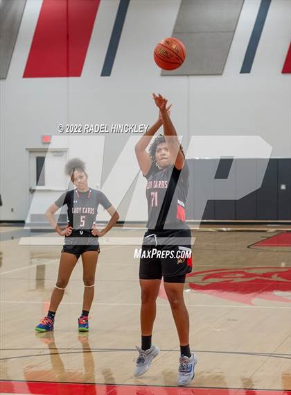 Thumbnail 3 in Raytown South vs. Chrisman (Van Horn Invitational) photogallery.