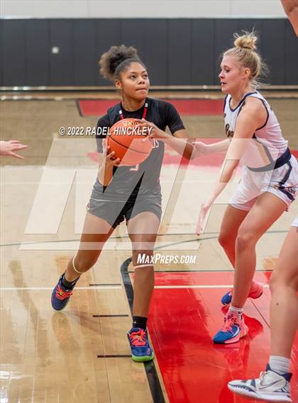 Thumbnail 1 in Raytown South vs. Chrisman (Van Horn Invitational) photogallery.