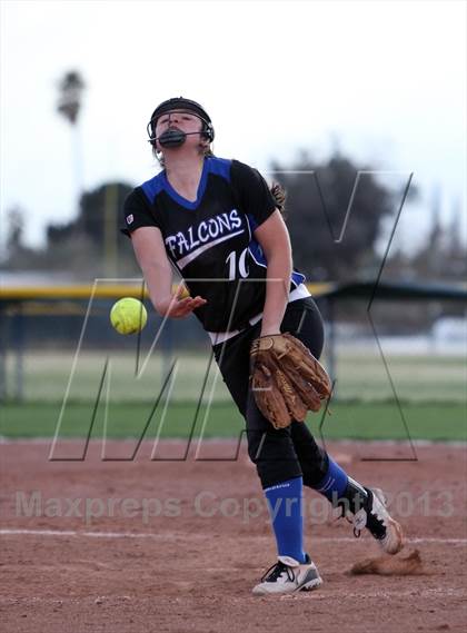 Thumbnail 3 in Catalina Foothills @ Sahuaro photogallery.