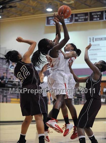 Thumbnail 1 in Marion County vs. St. Johns (Nike Tournament of Champions) photogallery.