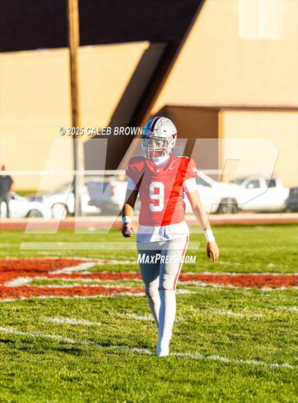 Thumbnail 1 in Gunnison Valley vs Kanab (UHSAA 1A Quarterfinal) photogallery.