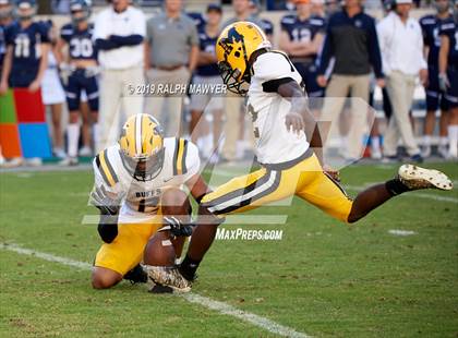 Thumbnail 2 in Fort Bend Marshall vs. Boerne-Champion (Class 5A Division II Semi-Finals) photogallery.