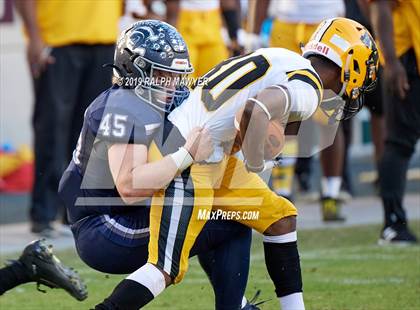 Thumbnail 2 in Fort Bend Marshall vs. Boerne-Champion (Class 5A Division II Semi-Finals) photogallery.