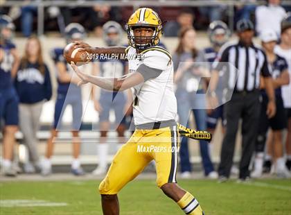 Thumbnail 1 in Fort Bend Marshall vs. Boerne-Champion (Class 5A Division II Semi-Finals) photogallery.
