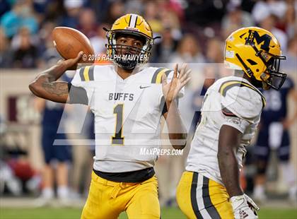 Thumbnail 3 in Fort Bend Marshall vs. Boerne-Champion (Class 5A Division II Semi-Finals) photogallery.