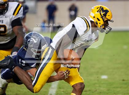Thumbnail 3 in Fort Bend Marshall vs. Boerne-Champion (Class 5A Division II Semi-Finals) photogallery.