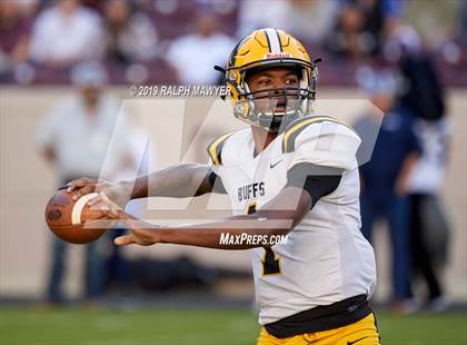 Thumbnail 3 in Fort Bend Marshall vs. Boerne-Champion (Class 5A Division II Semi-Finals) photogallery.