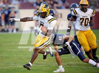 Thumbnail 2 in Fort Bend Marshall vs. Boerne-Champion (Class 5A Division II Semi-Finals) photogallery.