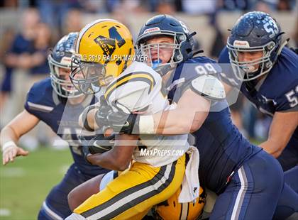 Thumbnail 2 in Fort Bend Marshall vs. Boerne-Champion (Class 5A Division II Semi-Finals) photogallery.