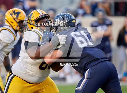 Thumbnail 3 in Fort Bend Marshall vs. Boerne-Champion (Class 5A Division II Semi-Finals) photogallery.