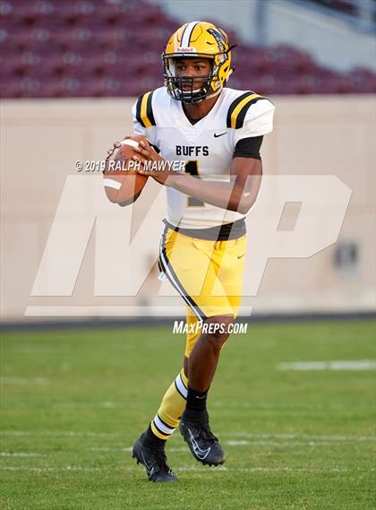 Thumbnail 3 in Fort Bend Marshall vs. Boerne-Champion (Class 5A Division II Semi-Finals) photogallery.
