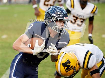 Thumbnail 2 in Fort Bend Marshall vs. Boerne-Champion (Class 5A Division II Semi-Finals) photogallery.