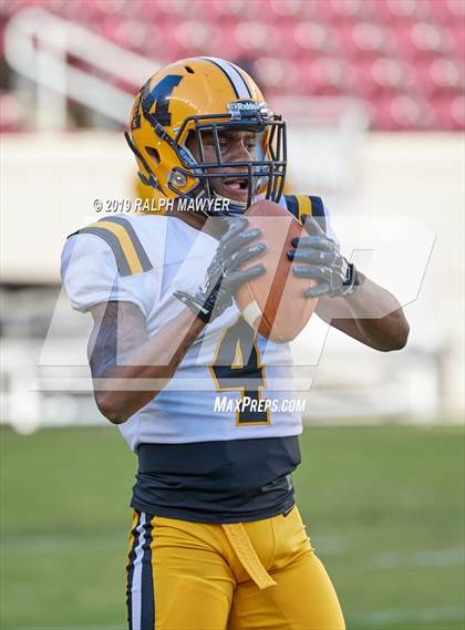 Thumbnail 1 in Fort Bend Marshall vs. Boerne-Champion (Class 5A Division II Semi-Finals) photogallery.