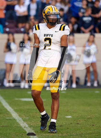 Thumbnail 1 in Fort Bend Marshall vs. Boerne-Champion (Class 5A Division II Semi-Finals) photogallery.