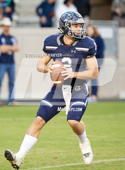 Thumbnail 1 in Fort Bend Marshall vs. Boerne-Champion (Class 5A Division II Semi-Finals) photogallery.