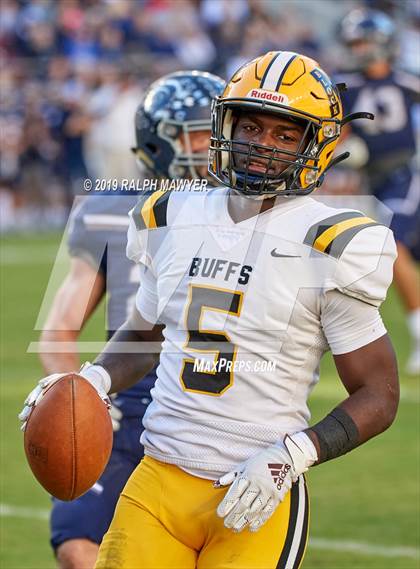 Thumbnail 2 in Fort Bend Marshall vs. Boerne-Champion (Class 5A Division II Semi-Finals) photogallery.