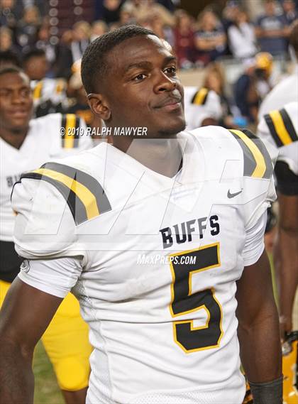 Thumbnail 2 in Fort Bend Marshall vs. Boerne-Champion (Class 5A Division II Semi-Finals) photogallery.