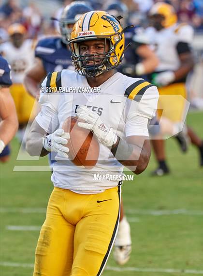 Thumbnail 1 in Fort Bend Marshall vs. Boerne-Champion (Class 5A Division II Semi-Finals) photogallery.
