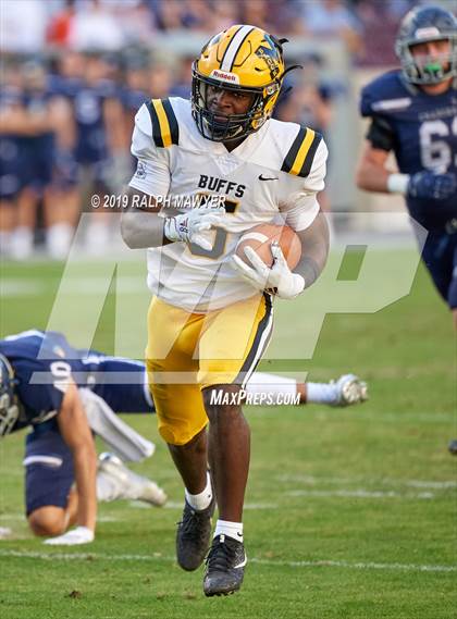 Thumbnail 3 in Fort Bend Marshall vs. Boerne-Champion (Class 5A Division II Semi-Finals) photogallery.