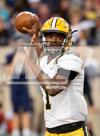 Thumbnail 2 in Fort Bend Marshall vs. Boerne-Champion (Class 5A Division II Semi-Finals) photogallery.