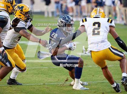 Thumbnail 3 in Fort Bend Marshall vs. Boerne-Champion (Class 5A Division II Semi-Finals) photogallery.