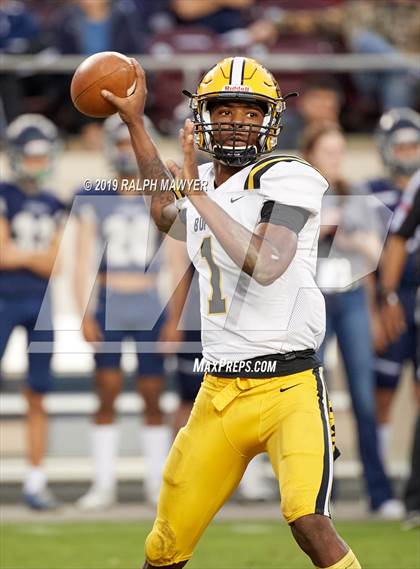 Thumbnail 2 in Fort Bend Marshall vs. Boerne-Champion (Class 5A Division II Semi-Finals) photogallery.