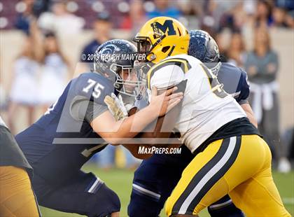 Thumbnail 2 in Fort Bend Marshall vs. Boerne-Champion (Class 5A Division II Semi-Finals) photogallery.