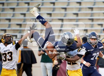 Thumbnail 1 in Fort Bend Marshall vs. Boerne-Champion (Class 5A Division II Semi-Finals) photogallery.