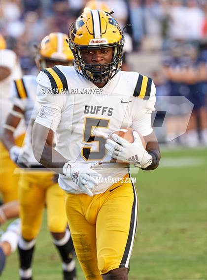 Thumbnail 1 in Fort Bend Marshall vs. Boerne-Champion (Class 5A Division II Semi-Finals) photogallery.