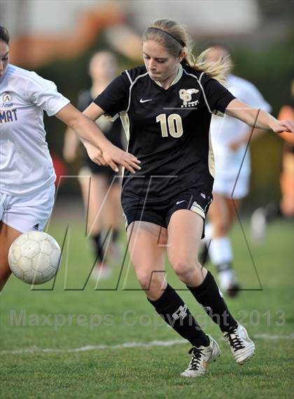Thumbnail 1 in Oak Park @ Bishop Amat (CIF SS D3 Playoffs) photogallery.