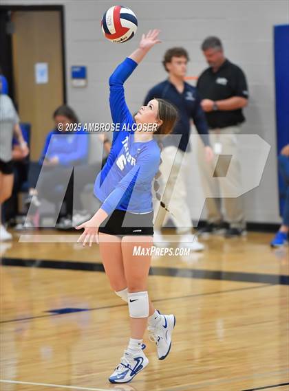Thumbnail 3 in Tompkins vs. Katy Taylor (KISD/CFISD Tournament) photogallery.