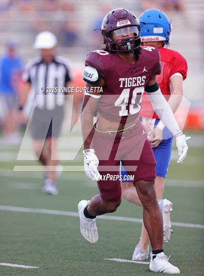 Thumbnail 2 in New Braunfels @ Dripping Springs (Scrimmage) photogallery.