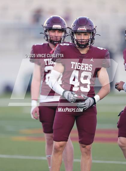 Thumbnail 2 in New Braunfels @ Dripping Springs (Scrimmage) photogallery.