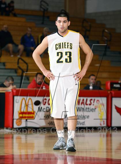 Thumbnail 2 in Santa Fe vs. Artesia (Whittier Holiday Invitational) photogallery.