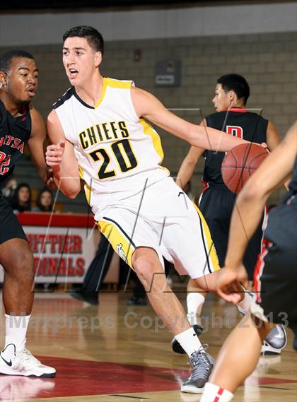 Thumbnail 1 in Santa Fe vs. Artesia (Whittier Holiday Invitational) photogallery.