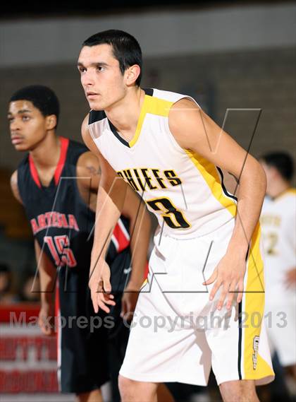 Thumbnail 1 in Santa Fe vs. Artesia (Whittier Holiday Invitational) photogallery.
