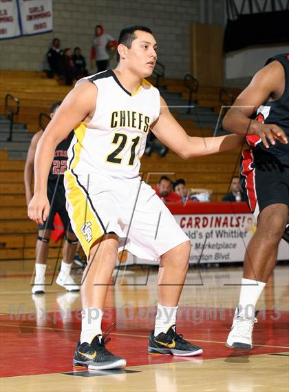 Thumbnail 2 in Santa Fe vs. Artesia (Whittier Holiday Invitational) photogallery.