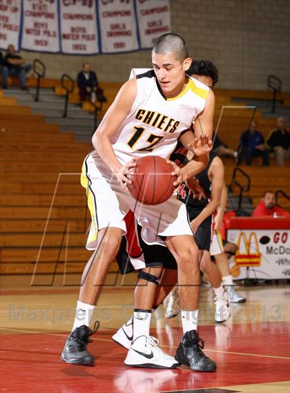 Thumbnail 1 in Santa Fe vs. Artesia (Whittier Holiday Invitational) photogallery.