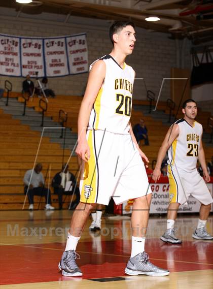 Thumbnail 1 in Santa Fe vs. Artesia (Whittier Holiday Invitational) photogallery.