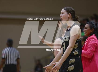 Thumbnail 2 in Merkel vs. Comanche (UIL Basketball 3A Area) photogallery.