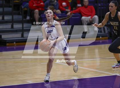 Thumbnail 2 in Merkel vs. Comanche (UIL Basketball 3A Area) photogallery.