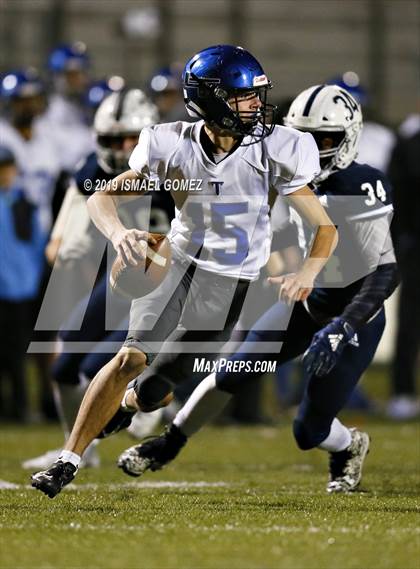 Thumbnail 3 in Pine Creek vs. Longmont (CHSAA 4A Round 1 Playoff) photogallery.