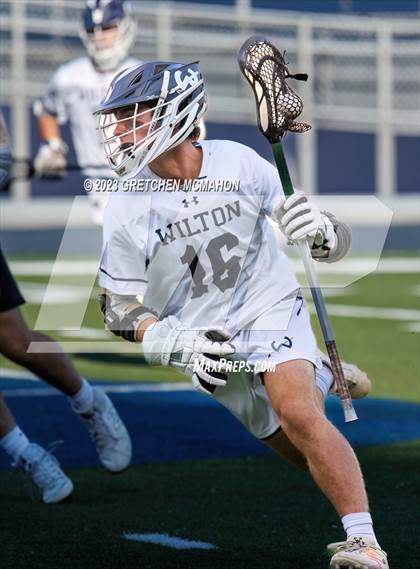 Thumbnail 2 in Wilton vs. Amity Regional photogallery.