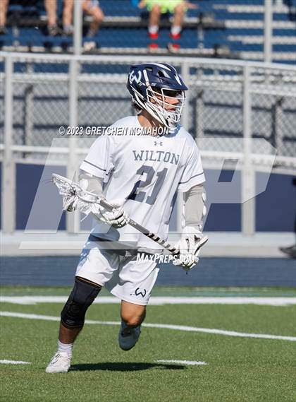 Thumbnail 1 in Wilton vs. Amity Regional photogallery.
