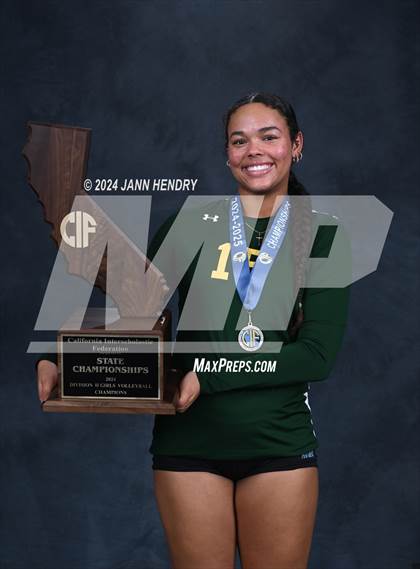 Thumbnail 2 in San Ramon Valley vs Centennial (CIF Division 2 Final Awards) photogallery.