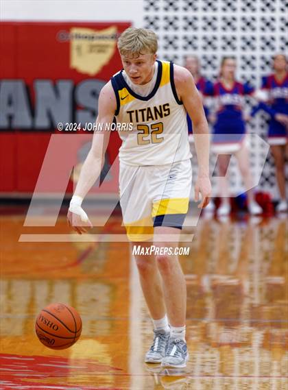 Thumbnail 3 in Ottawa-Glandorf vs Liberty-Benton (OHSAA Division 3 Region 10 District Semi Final) photogallery.